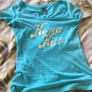 💋4/$30💋Cute, Soft Turquoise Kona Kiss Tee!